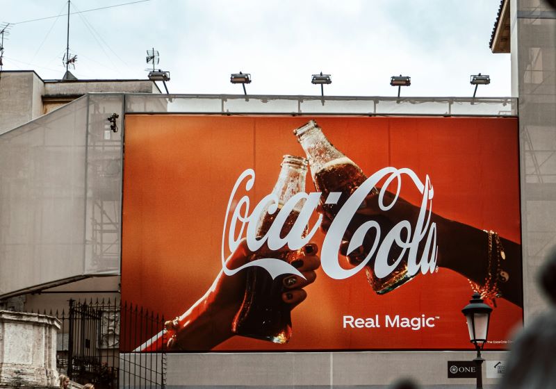Coca-Cola รหัส QR billboard.jpg